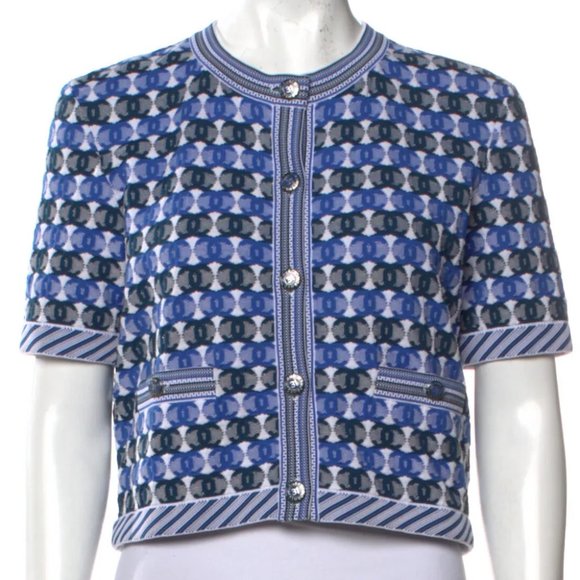 BNWT CHANEL 2019 Printed Crop Top w/ Tags Size: M | US6, FR38 - Picture 3 of 17